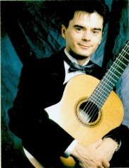 Remi Boucher - classical guitarist